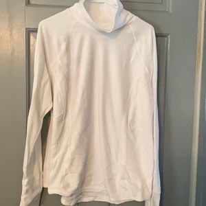 White turtle neck fleece pullover